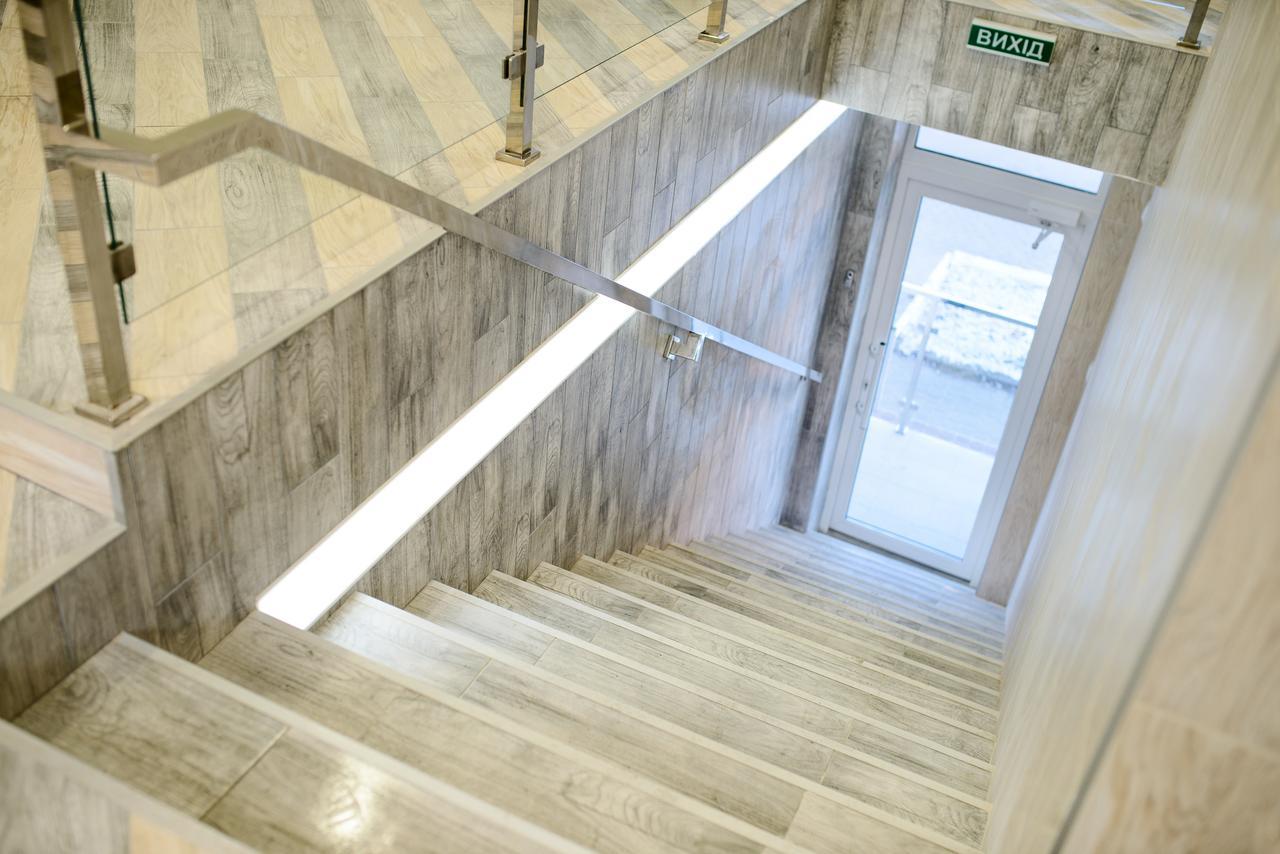 Отель Urban Львов Экстерьер фото